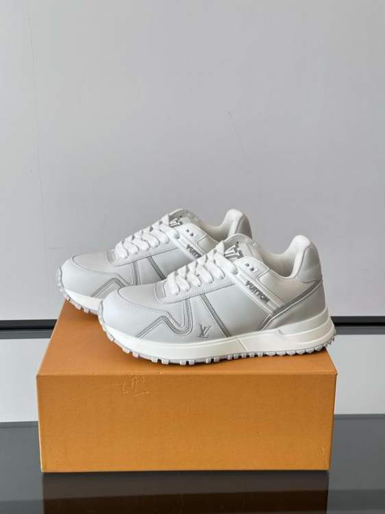 Picture of Louis Vuitton Shoes _SKULVsz39-45hnh073617426